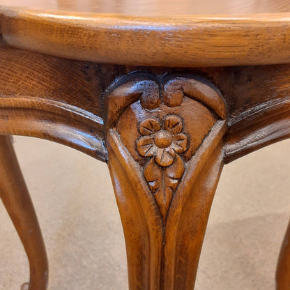 ランプテーブル サイドテーブル 丸 ラウンド エッジ付き テーブル おしゃれ オーク 無垢材 木製 仏国様式 スタイル クラシック 輸入家具 1136015