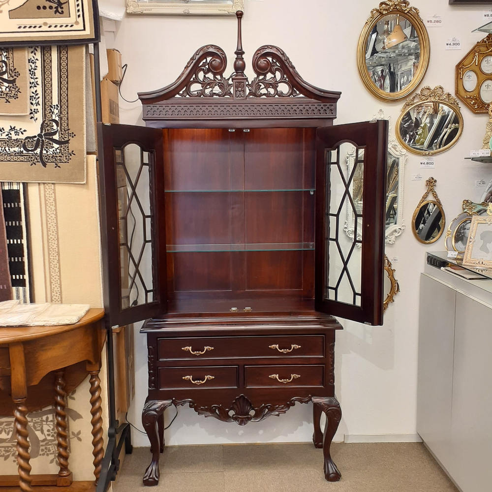 キャビネット ショーケース アンティーク風家具 ディスプレイキャビネット クイーンアン様式キャビネット マホガニーキャビネット アンティーク風 117013