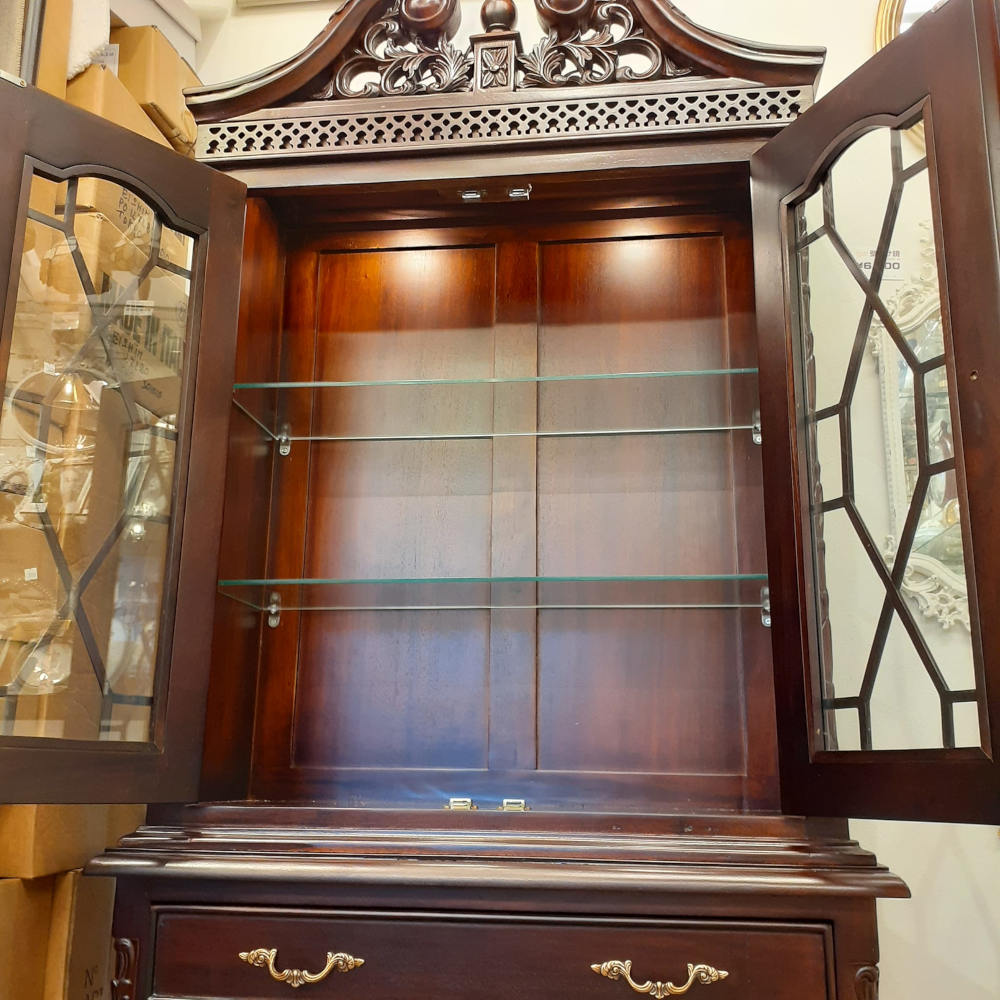 キャビネット ショーケース アンティーク風家具 ディスプレイキャビネット クイーンアン様式キャビネット マホガニーキャビネット アンティーク風 117013