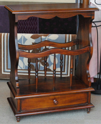 サイドテーブル マガジンラックテーブル アンティーク風家具 引き出し付きマガジンラック マホガニー家具 マホガニー無垢材 クラシック 117078