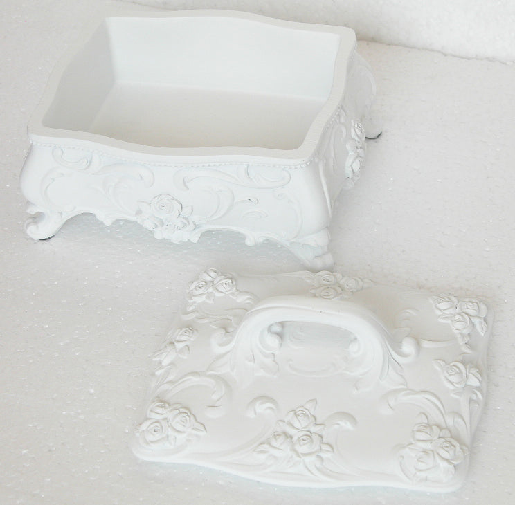 ボックス BOX ホワイトローズ 宝箱 取っ手BOX 小物入れ スモールボックス 雑貨 アクセサリーボックス アンティーク調 クラシック 収納箱 インテリア雑貨 1383059
