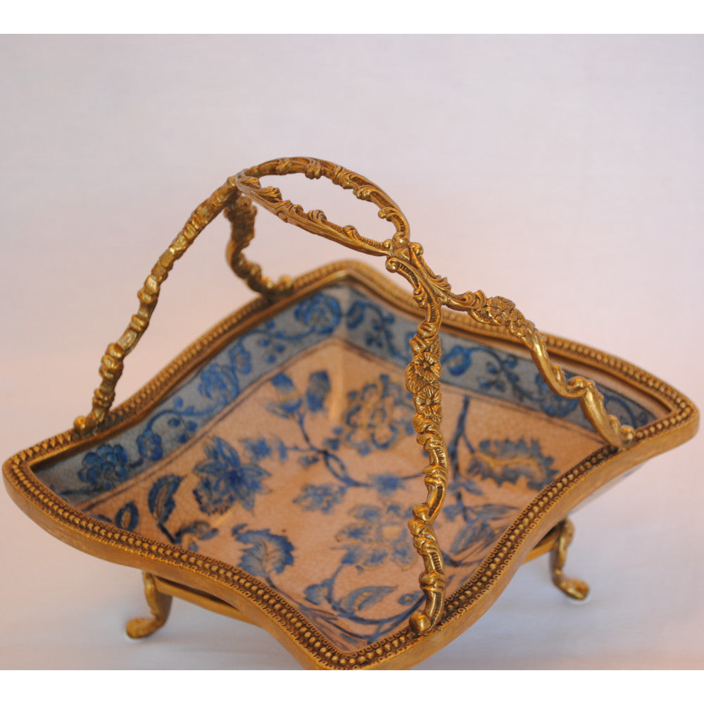 プレート 取っ手付き 陶磁器 真鍮 小物入れ 脚付き 雑貨 四角 アンティーク調 シノワズリー 菓子器 インテリア雑貨 1564019