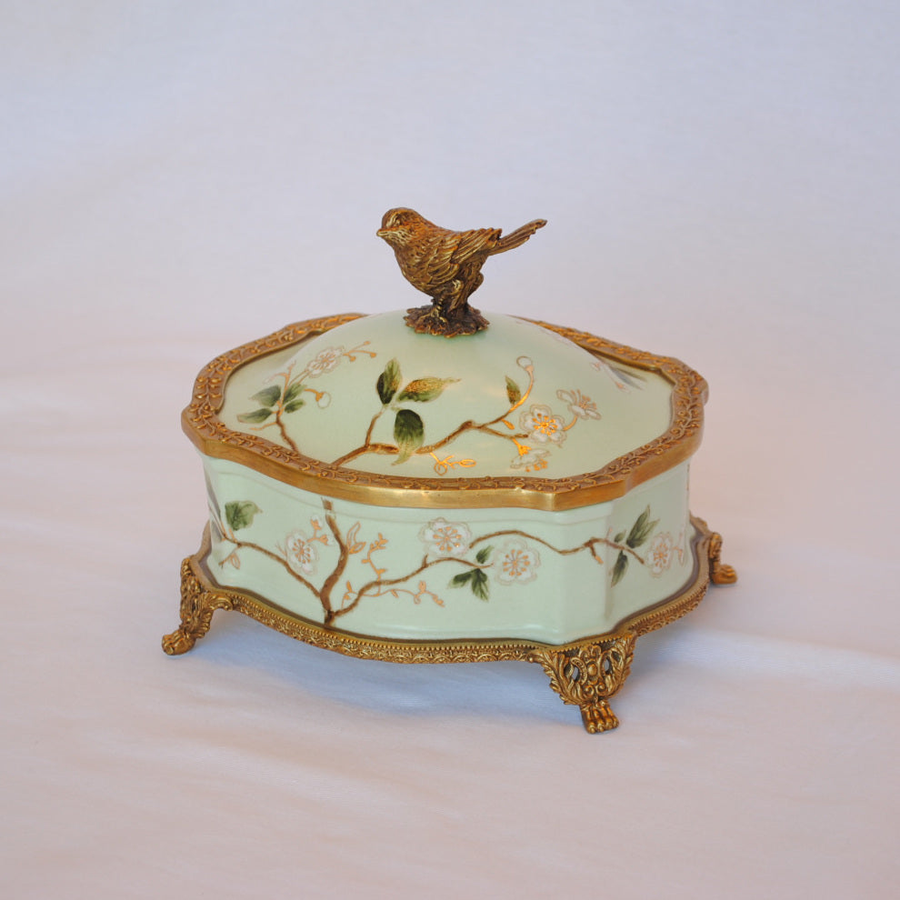 ボックス BOX 陶磁器 真鍮 小物入れ 脚付き 雑貨 アクセサリーボックス アンティーク調 シノワズリー 収納箱 インテリア雑貨 1564031