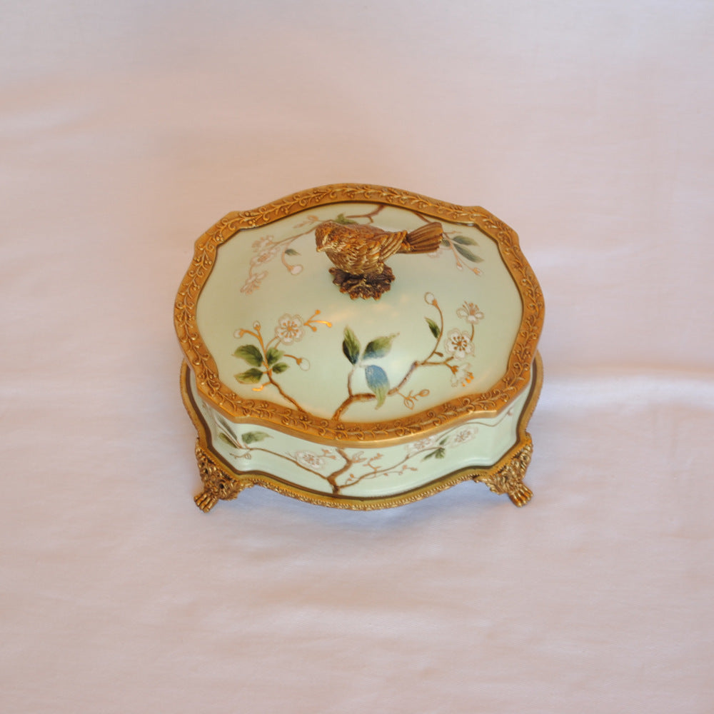 ボックス BOX 陶磁器 真鍮 小物入れ 脚付き 雑貨 アクセサリーボックス アンティーク調 シノワズリー 収納箱 インテリア雑貨 1564031