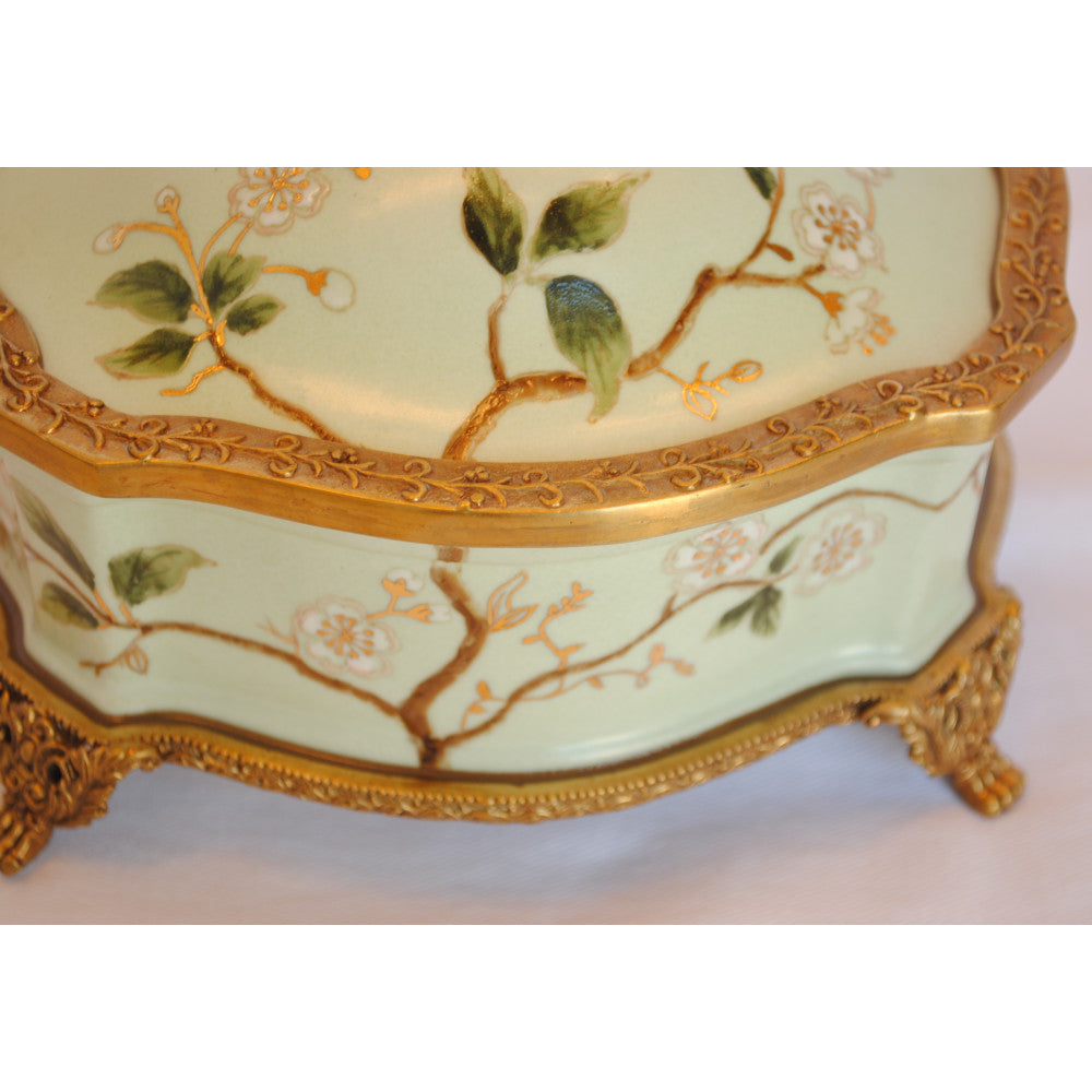 ボックス BOX 陶磁器 真鍮 小物入れ 脚付き 雑貨 アクセサリーボックス アンティーク調 シノワズリー 収納箱 インテリア雑貨 1564031