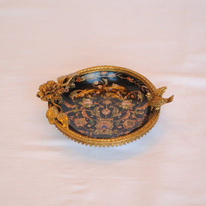 プレート お皿 丸皿 コンポート 鳥 陶磁器 真鍮 小物入れ 雑貨 丸 円 アンティーク調 シノワズリー 菓子器 インテリア雑貨 1564034