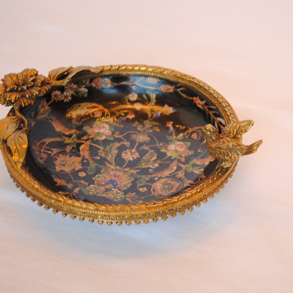 プレート お皿 丸皿 コンポート 鳥 陶磁器 真鍮 小物入れ 雑貨 丸 円 アンティーク調 シノワズリー 菓子器 インテリア雑貨 1564034