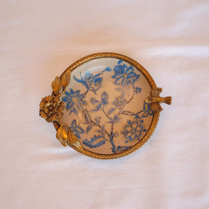 プレート お皿 丸皿 コンポート 鳥 陶磁器 真鍮 小物入れ 雑貨 丸 円 アンティーク調 シノワズリー 菓子器 インテリア雑貨 1564035