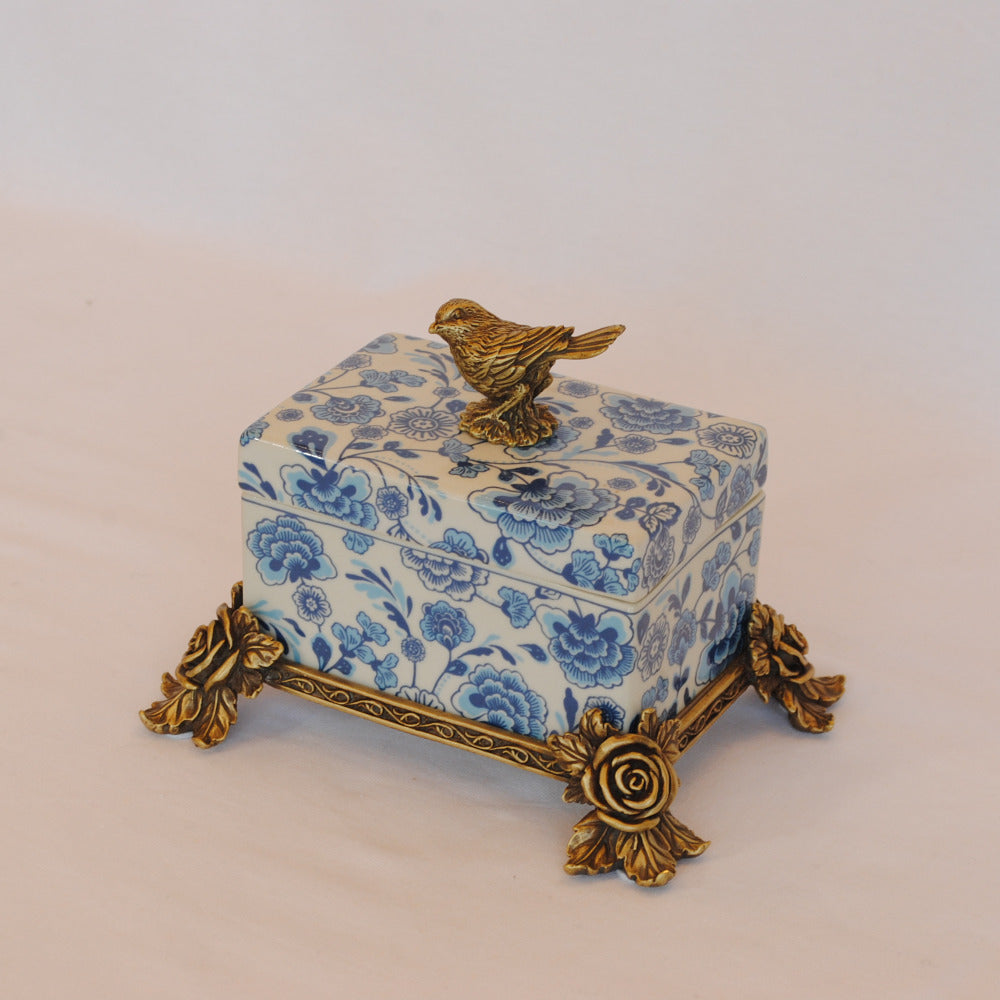 ボックス BOX 陶磁器 真鍮 小物入れ コットンパッドボックス 脚付き 雑貨 バラ 鳥 アンティーク調 シノワズリー 収納箱 インテリア雑貨 1564038