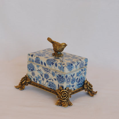ボックス BOX 陶磁器 真鍮 小物入れ コットンパッドボックス 脚付き 雑貨 バラ 鳥 アンティーク調 シノワズリー 収納箱 インテリア雑貨 1564038