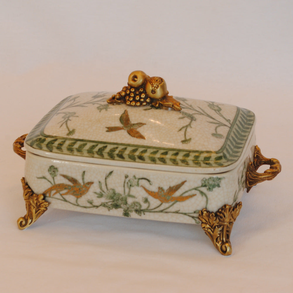 ボックス BOX 蓋付ボックス 陶磁器 真鍮 脚付き小物入れ 蓋付BOX 脚付き 雑貨 花鳥柄 アンティーク調 シノワズリー 収納箱 インテリア雑貨 1564043