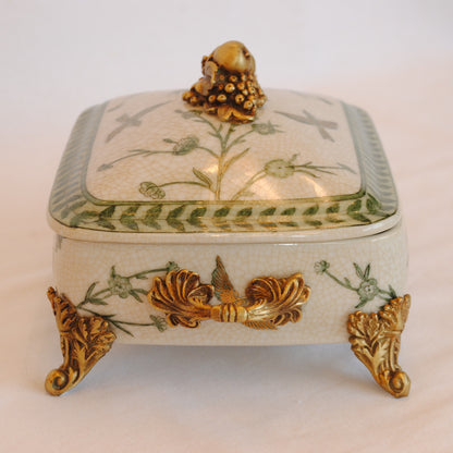 ボックス BOX 蓋付ボックス 陶磁器 真鍮 脚付き小物入れ 蓋付BOX 脚付き 雑貨 花鳥柄 アンティーク調 シノワズリー 収納箱 インテリア雑貨 1564043
