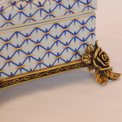 ボックス BOX 陶磁器 真鍮 小物入れ コットンパッドボックス 脚付き 雑貨 アンティーク調 蓋付ボックス アンティーク調 シノワズリー インテリア雑貨 1564045