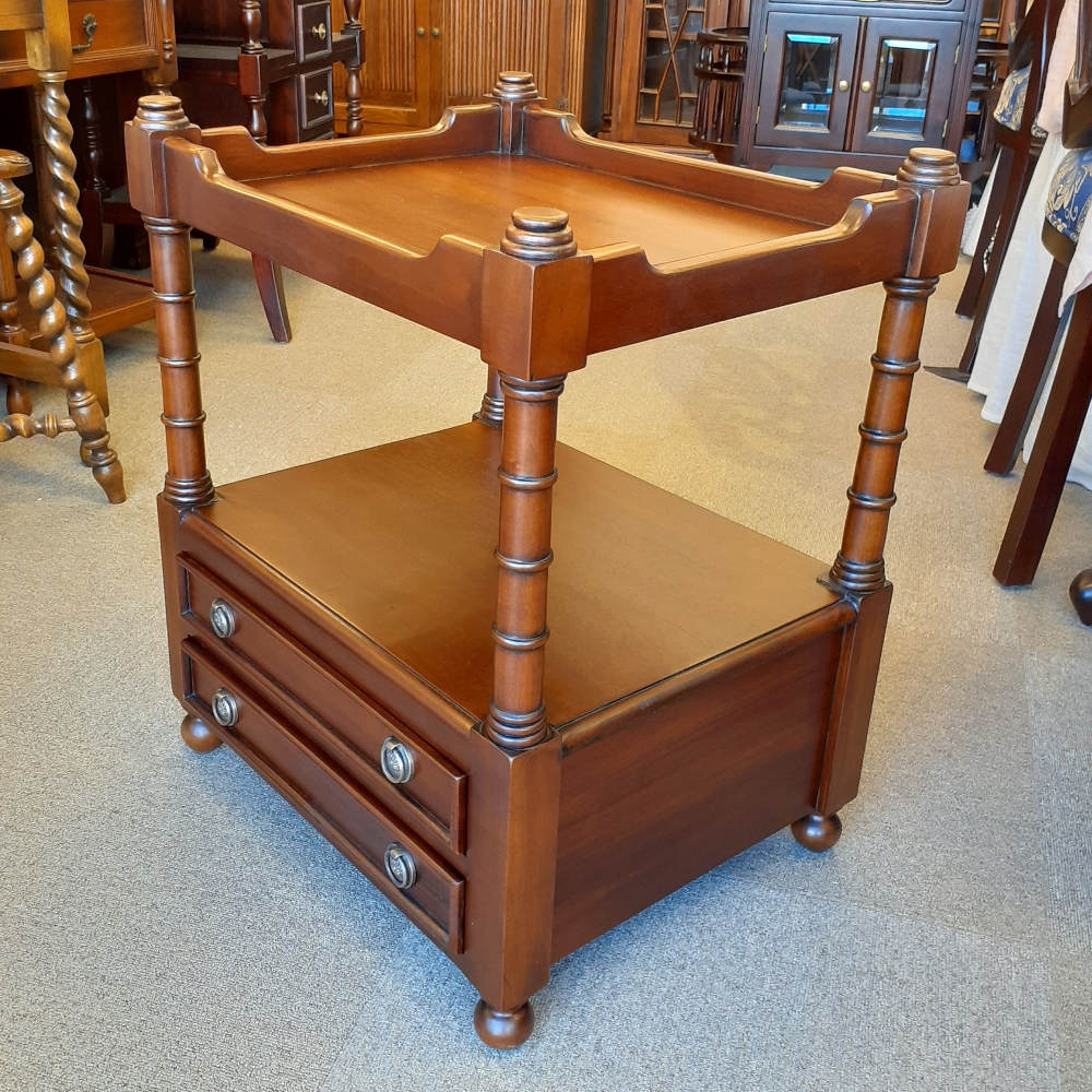 サイドテーブル スモールテーブル トレイテーブル アンティーク風家具 2ドロワーサイドテーブル マホガニー家具 マホガニー無垢材家具 160008