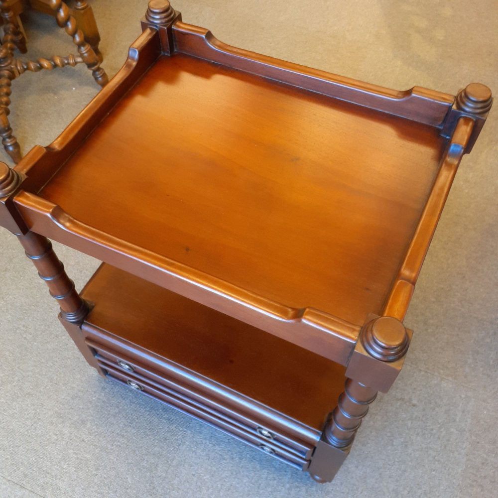 サイドテーブル スモールテーブル トレイテーブル アンティーク風家具 2ドロワーサイドテーブル マホガニー家具 マホガニー無垢材家具 160008