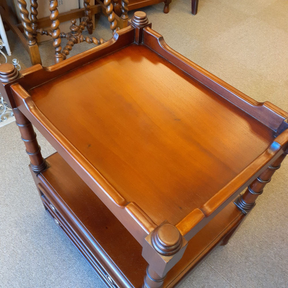 サイドテーブル スモールテーブル トレイテーブル アンティーク風家具 2ドロワーサイドテーブル マホガニー家具 マホガニー無垢材家具 160008