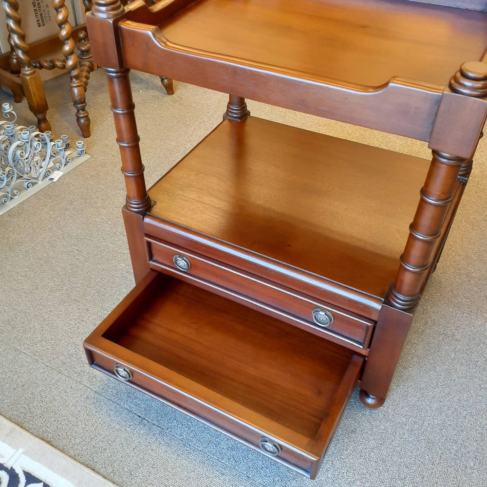 サイドテーブル スモールテーブル トレイテーブル アンティーク風家具 2ドロワーサイドテーブル マホガニー家具 マホガニー無垢材家具 160008