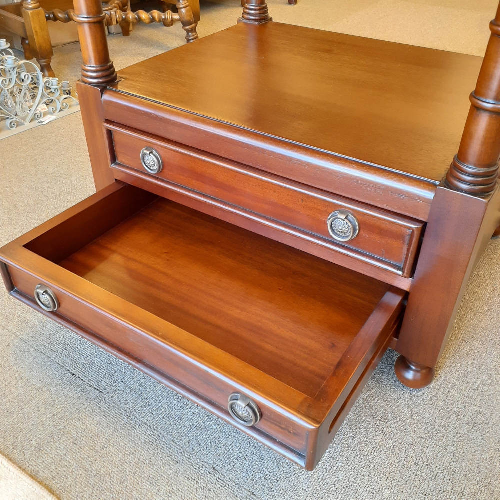 サイドテーブル スモールテーブル トレイテーブル アンティーク風家具 2ドロワーサイドテーブル マホガニー家具 マホガニー無垢材家具 160008