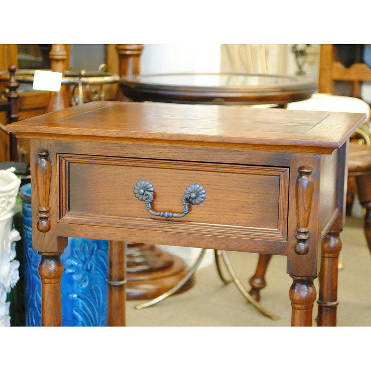 サイドテーブル おしゃれ 電話台 英国 アンティーク テーブル ベッドサイドテーブル オーク無垢 チェスト クラシック 177007