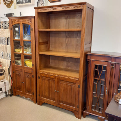 ブックシェルフ 英国アンティーク風オープンキャビネット 本棚 ドアキャビネット 本箱 ブックケース オーク材家具 オーク無垢材 アンティーク風家具 177015