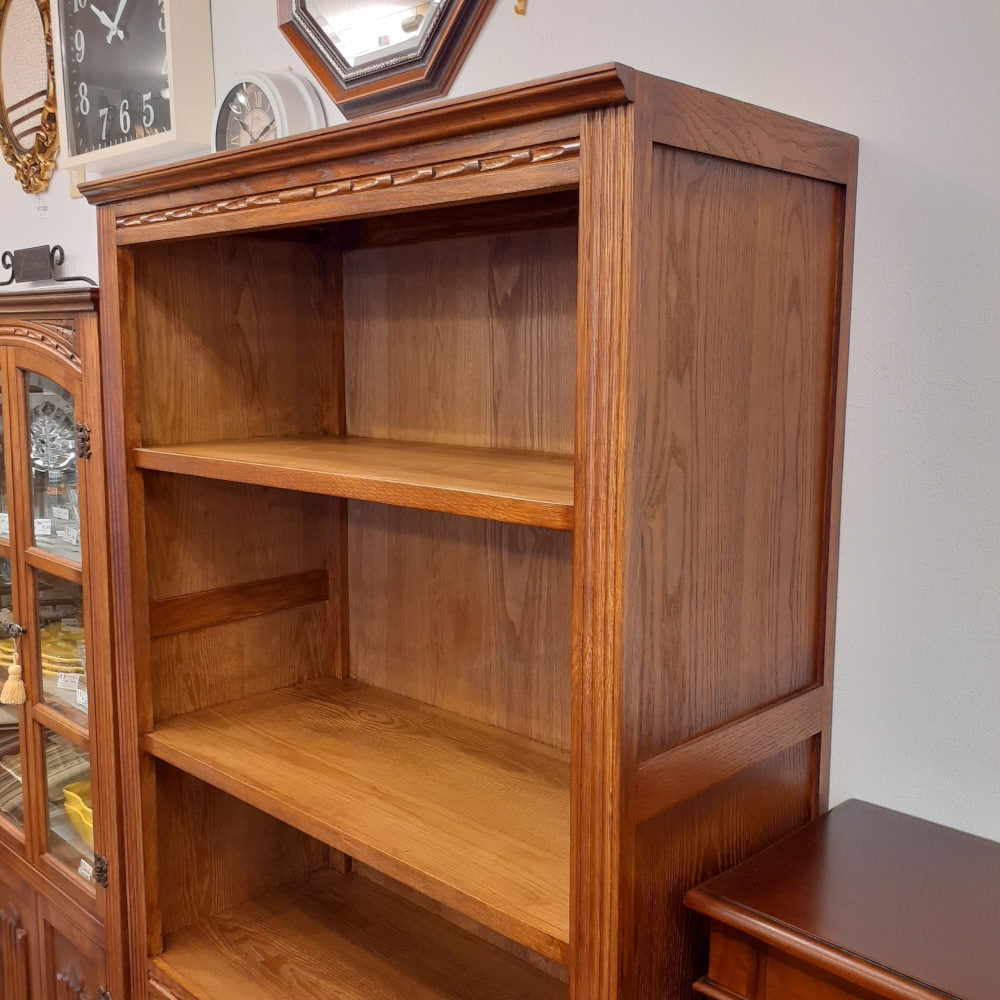 ブックシェルフ 英国アンティーク風オープンキャビネット 本棚 ドアキャビネット 本箱 ブックケース オーク材家具 オーク無垢材 アンティーク風家具 177015