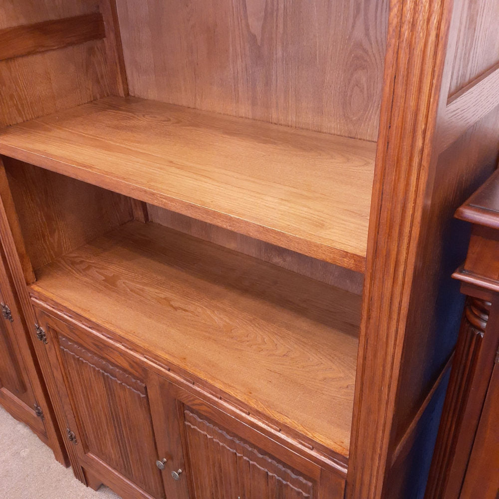 ブックシェルフ 英国アンティーク風オープンキャビネット 本棚 ドアキャビネット 本箱 ブックケース オーク材家具 オーク無垢材 アンティーク風家具 177015