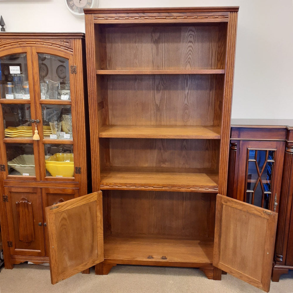 ブックシェルフ 英国アンティーク風オープンキャビネット 本棚 ドアキャビネット 本箱 ブックケース オーク材家具 オーク無垢材 アンティーク風家具 177015