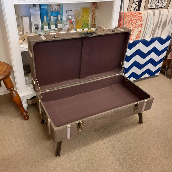 トランク型ベンチ スツール 椅子 ベンチ 収納付スツール ブラウン インダストリアルインテリア トランク型スツール トランクベンチ 241006