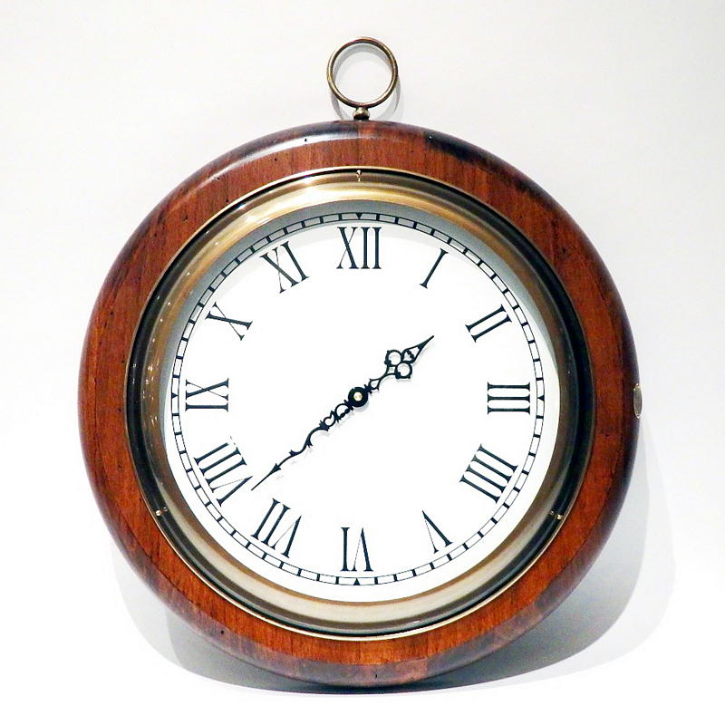 100年以上経過したポプラ古木と上質な真鍮で作られるアンティーク調