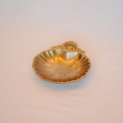 トレイ シェル型トレイ おしゃれ 真鍮製 プレート アンティーク風 キートレイ 鍵皿 皿 トレー 雑貨 オブジェ インテリア雑貨 ヨーロピアン雑貨 325043