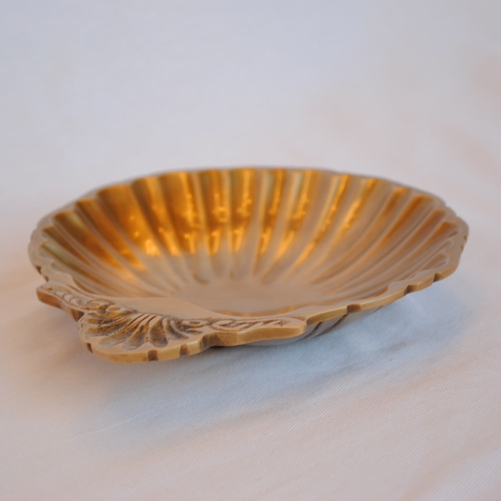 トレイ シェル型トレイ おしゃれ 真鍮製 プレート アンティーク風 キートレイ 鍵皿 皿 トレー 雑貨 オブジェ インテリア雑貨 ヨーロピアン雑貨 325043