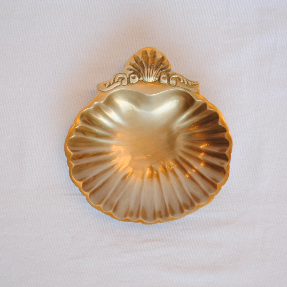 トレイ シェル型トレイ おしゃれ 真鍮製 プレート アンティーク風 キートレイ 鍵皿 皿 トレー 雑貨 オブジェ インテリア雑貨 ヨーロピアン雑貨 325043