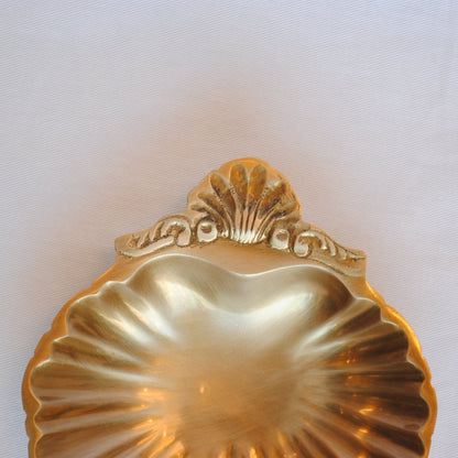 トレイ シェル型トレイ おしゃれ 真鍮製 プレート アンティーク風 キートレイ 鍵皿 皿 トレー 雑貨 オブジェ インテリア雑貨 ヨーロピアン雑貨 325043