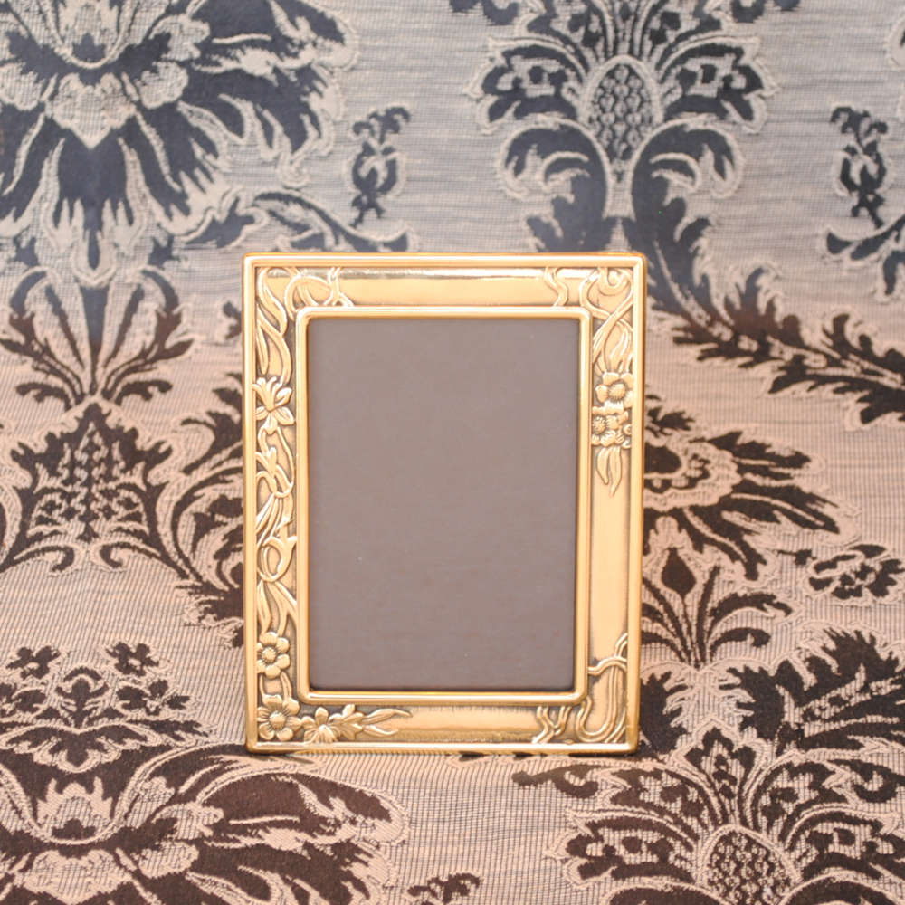 フォトフレーム 写真立て おしゃれ アンティーク調 フィオーリ 金色 縦タイプ 真鍮雑貨 真鍮製 ブラス イタリー製 スティラーズ STILARS 388321