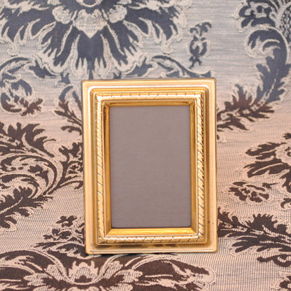 フォトフレーム 写真立て おしゃれ アンティーク調 額縁スタイル 金色 縦タイプ 真鍮雑貨 真鍮製 ブラス イタリー製 スティラーズ STILARS 388322