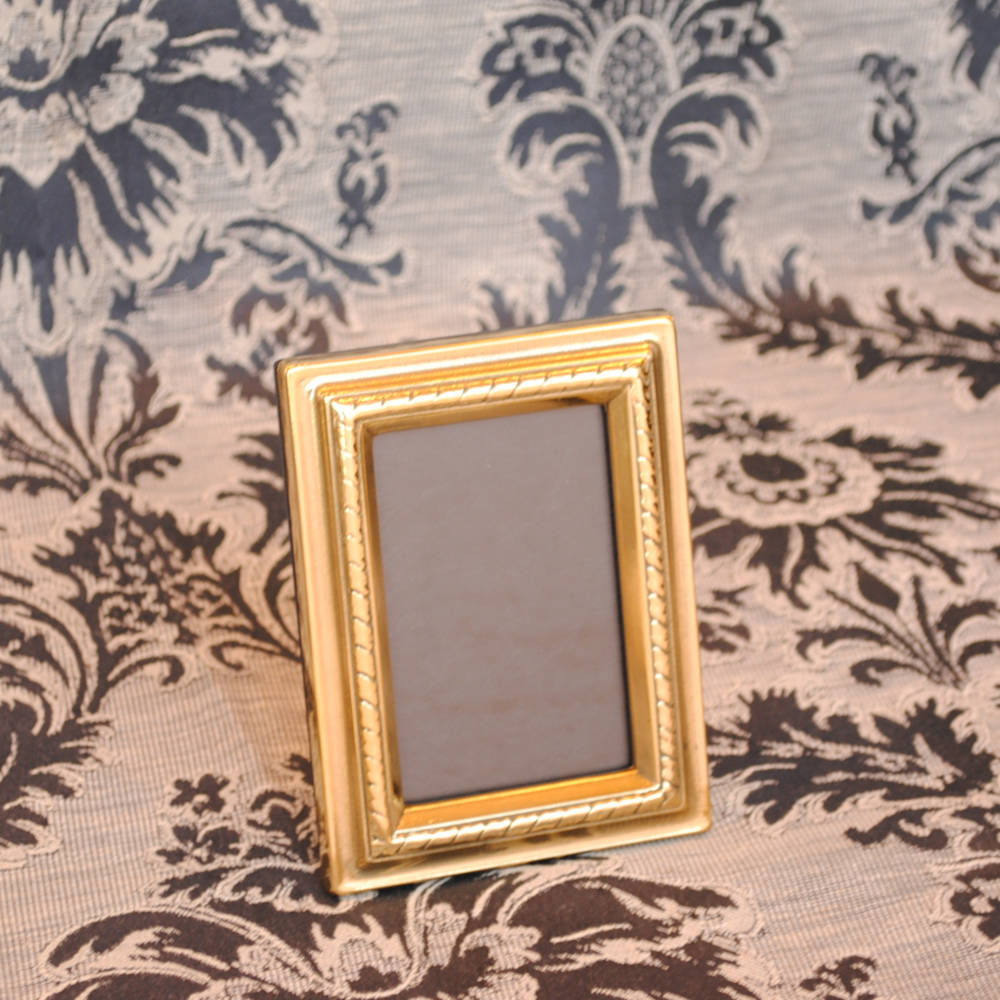 フォトフレーム 写真立て おしゃれ アンティーク調 額縁スタイル 金色 縦タイプ 真鍮雑貨 真鍮製 ブラス イタリー製 スティラーズ STILARS 388322