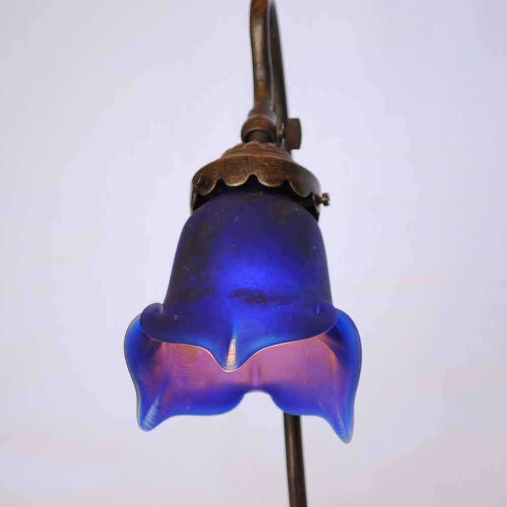 テーブルランプ シンプル デスクライト デスクランプ アールヌーボー ランプ ブルー フランス製 吹きガラスシェード ティエフ Tief 704137