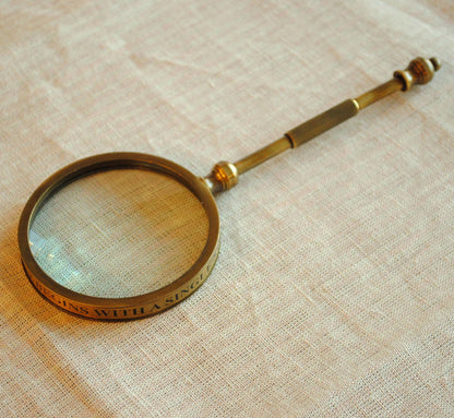 拡大鏡 おしゃれ 真鍮製 ルーペ アンティーク調 虫眼鏡 雑貨 インテリア雑貨 ヨーロピアン雑貨 オシャレ雑貨 おしゃれ雑貨 7382040