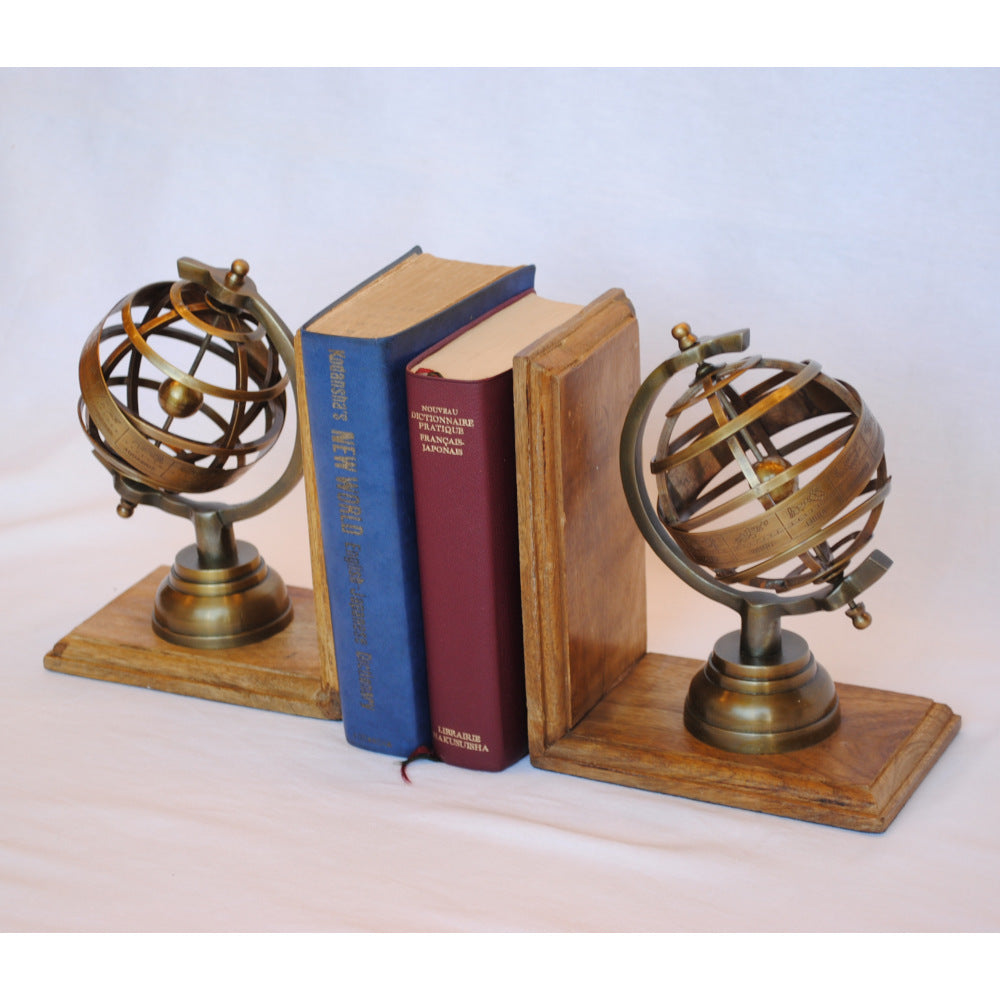 ブックエンド 天球儀型 おしゃれ 真鍮製 アンティーク風 星座 座標 経度 緯度 雑貨 2個セット オブジェ インテリア雑貨 オシャレ雑貨 おしゃれ雑貨 7382056