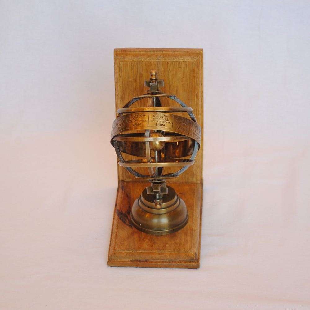 ブックエンド 天球儀型 おしゃれ 真鍮製 アンティーク風 星座 座標 経度 緯度 雑貨 2個セット オブジェ インテリア雑貨 オシャレ雑貨 おしゃれ雑貨 7382056