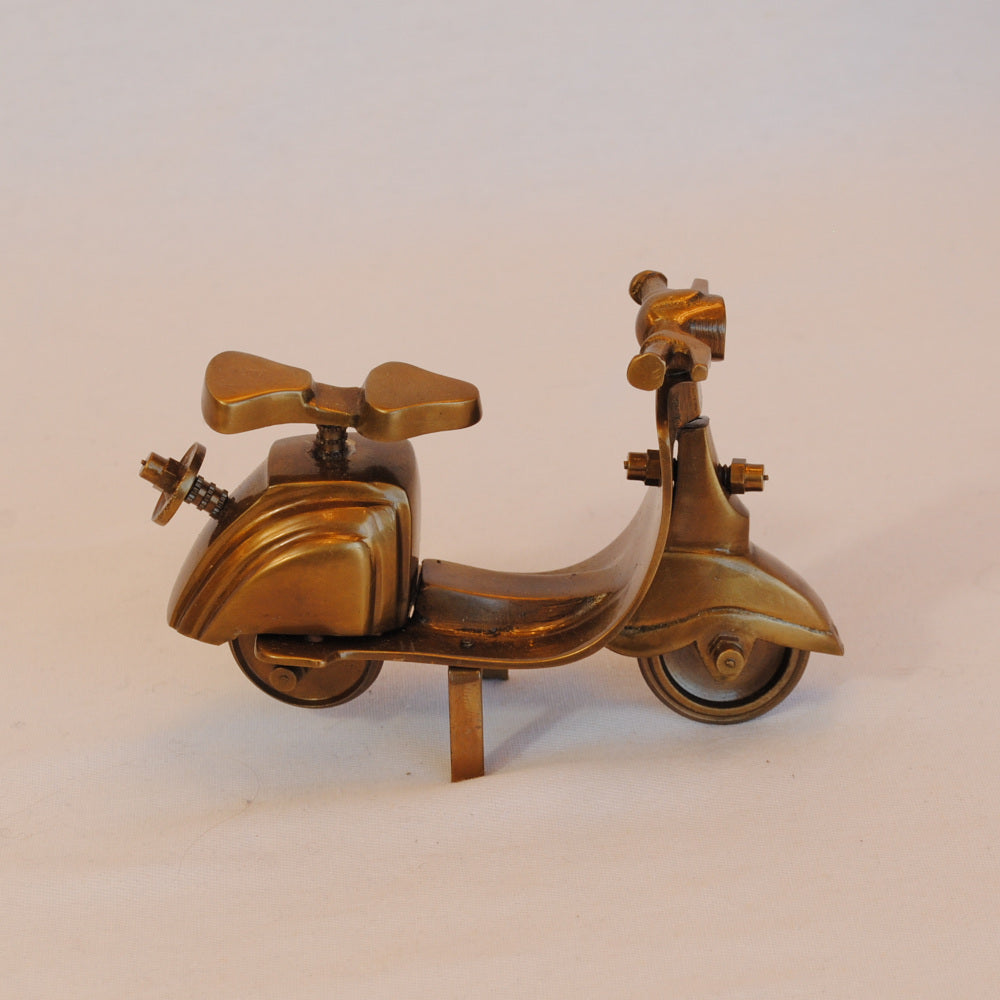ミニチュア スクーター クラシックカー置物 スクーターオブジェ 真鍮製鏡 雑貨 ミニチュアカー インテリア雑貨 アンティーク風オブジェ 真鍮インテリア 7382083