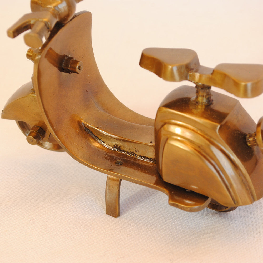 ミニチュア スクーター クラシックカー置物 スクーターオブジェ 真鍮製鏡 雑貨 ミニチュアカー インテリア雑貨 アンティーク風オブジェ 真鍮インテリア 7382083