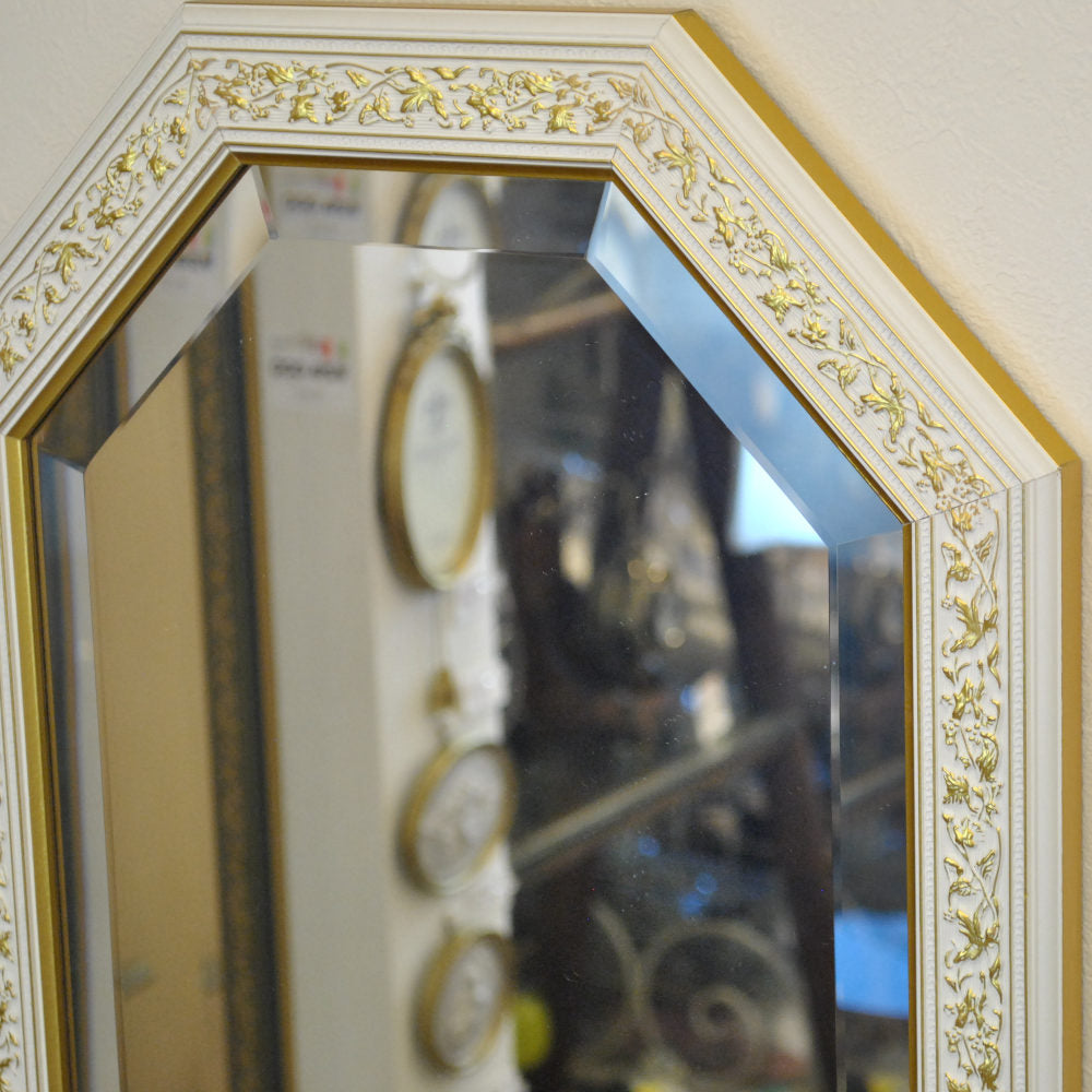 ウォールミラー おしゃれ 鏡 壁掛け 八角形 隅切り 木製 ミラー OT 白 ホワイト ゴールド アンティーク イタリア製 ベルトーチ BERTOZZI 808839