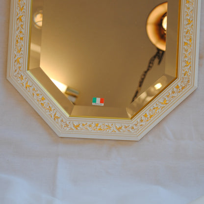 ウォールミラー おしゃれ 鏡 壁掛け 八角形 隅切り 木製 ミラー OT 白 ホワイト ゴールド アンティーク イタリア製 ベルトーチ BERTOZZI 808839