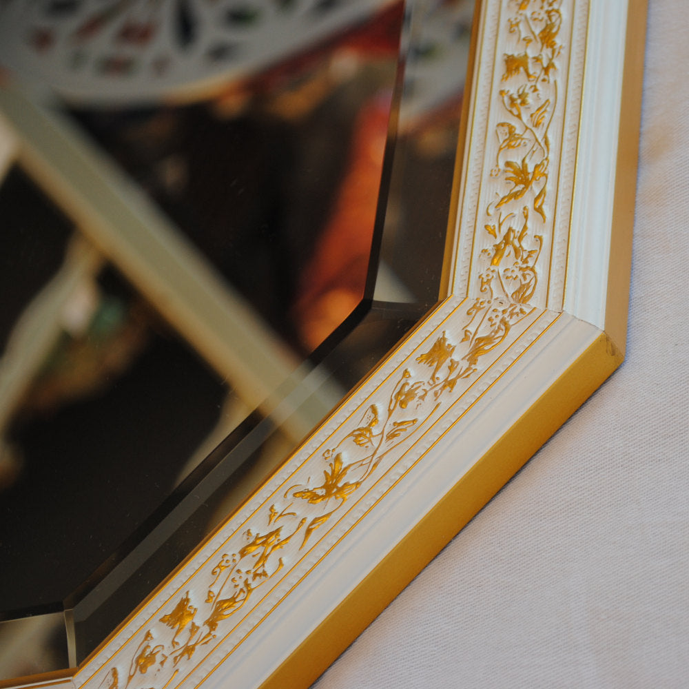 ウォールミラー おしゃれ 鏡 壁掛け 八角形 隅切り 木製 ミラー OT 白 ホワイト ゴールド アンティーク イタリア製 ベルトーチ BERTOZZI 808839