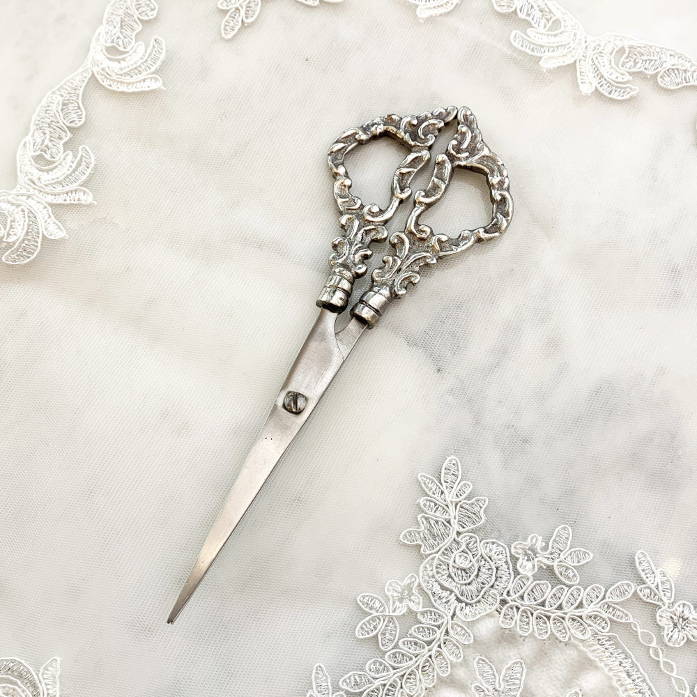 ハサミ クラフトシザー アンティーク調の装飾ハサミ はさみ 鋏 シザー 真鍮シザー 真鍮製鋏 インテリア雑貨 ゴールド アンティーク風はさみ 真鍮雑貨 84303SR-GD