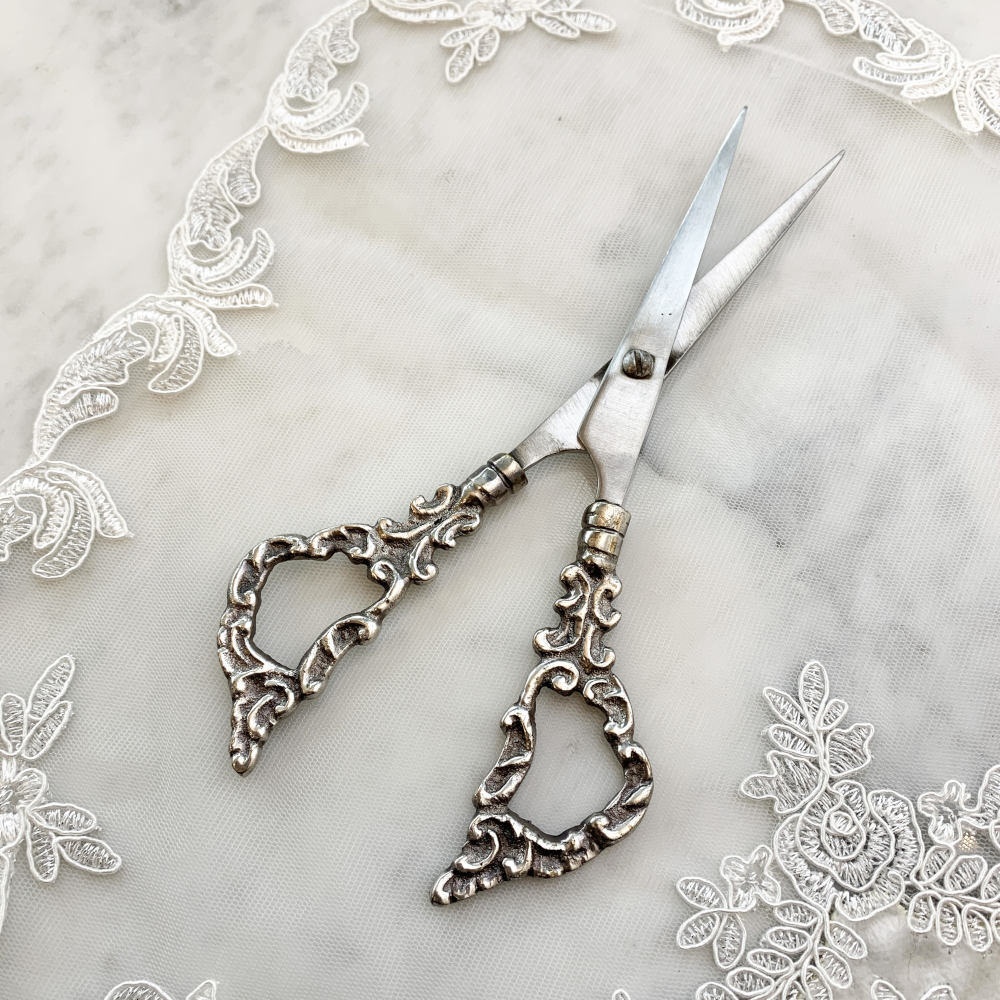 ハサミ クラフトシザー アンティーク調の装飾ハサミ はさみ 鋏 シザー 真鍮シザー 真鍮製鋏 インテリア雑貨 ゴールド アンティーク風はさみ 真鍮雑貨 84303SR-GD