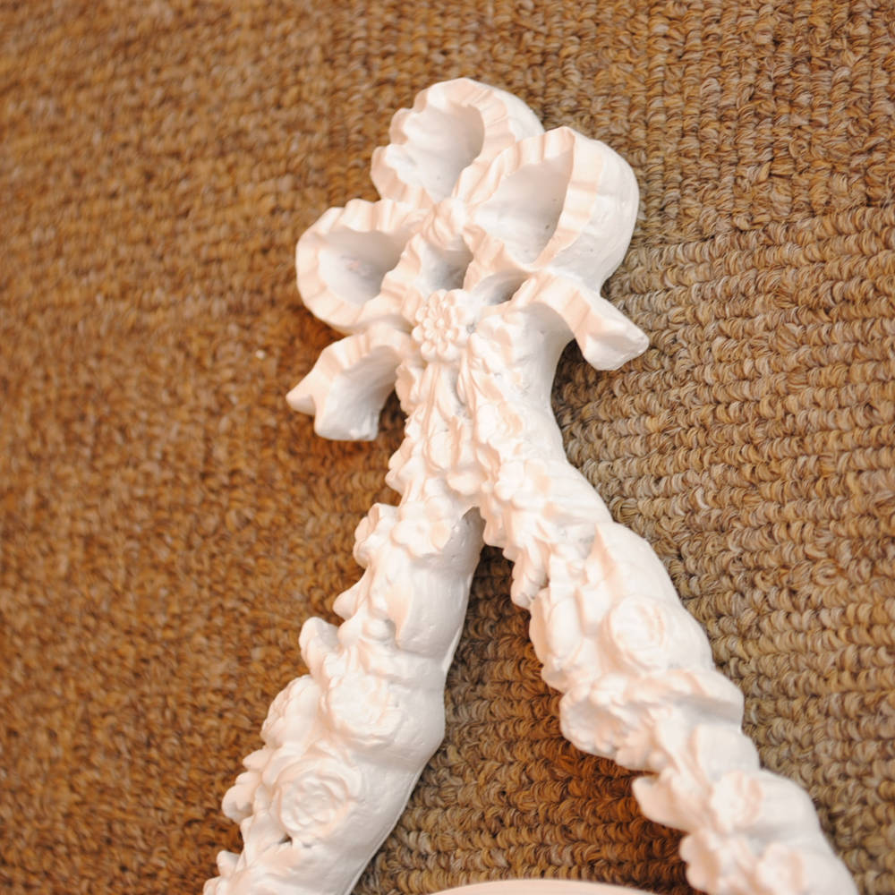 壁掛け鏡 リボン デコレーションミラー ホワイトミラー 鏡 かわいい 壁掛け アンティーク風 フレンチ風 フランス風 883018 WH